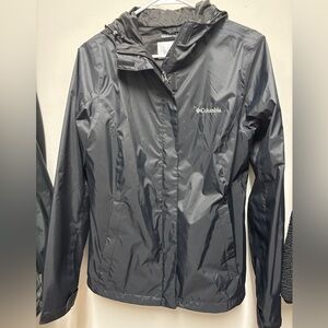 Columbia Hooded Rain Jacket (Size Medium)